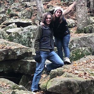 Meet your Posher, Maya